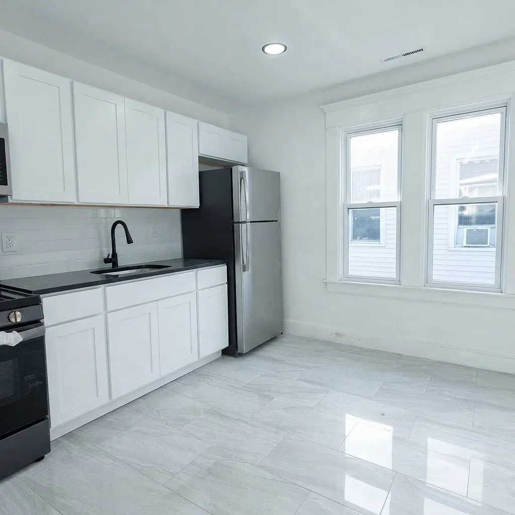 3 bed, 1124 sqft, $1,850 — Photo 2