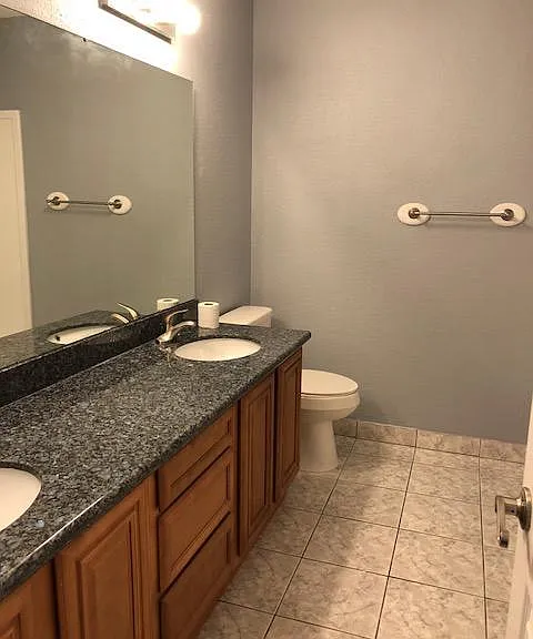320 S 73rd Ave — Photo 5