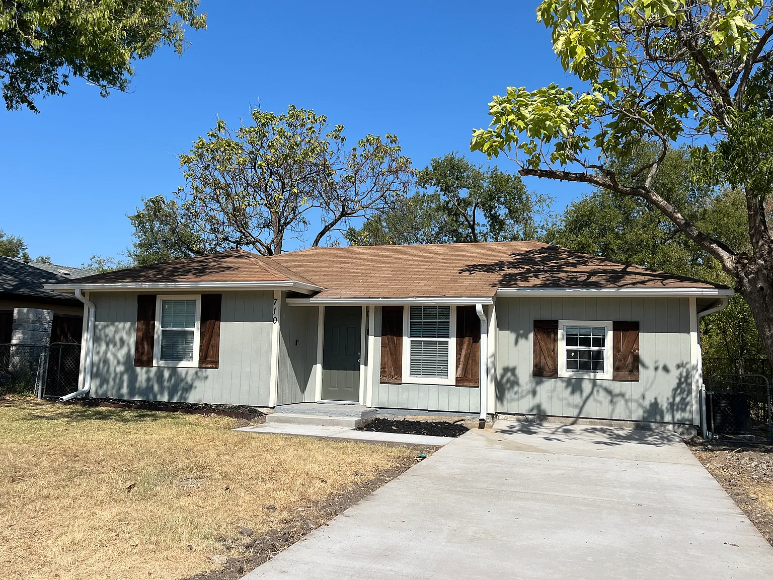 3 bed, 1009 sqft, $1,750 — Photo 1