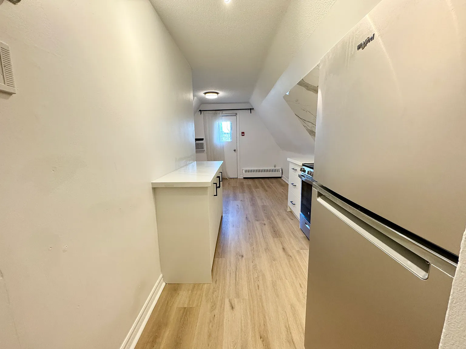 57 Cowan Ave - 401 — Photo 3