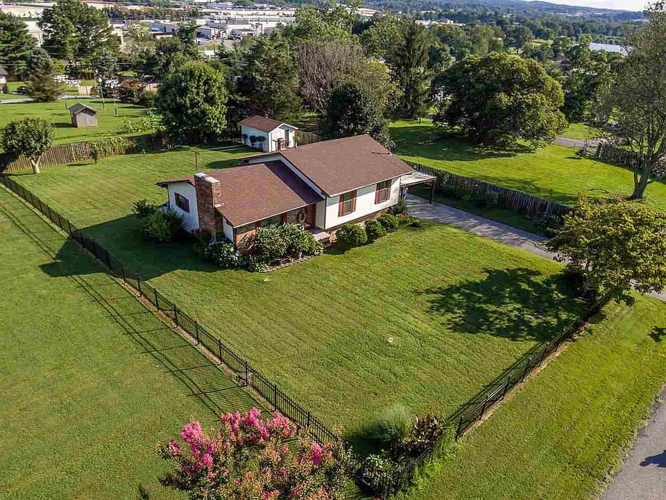 1st image of 476 Cambridge Cir