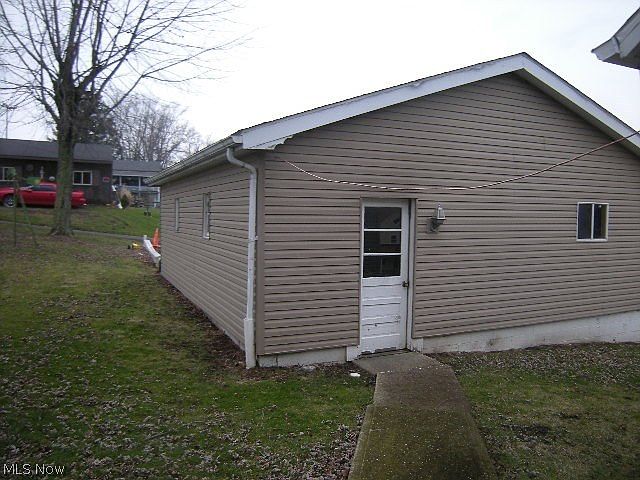 2nd image of 101 N Main St