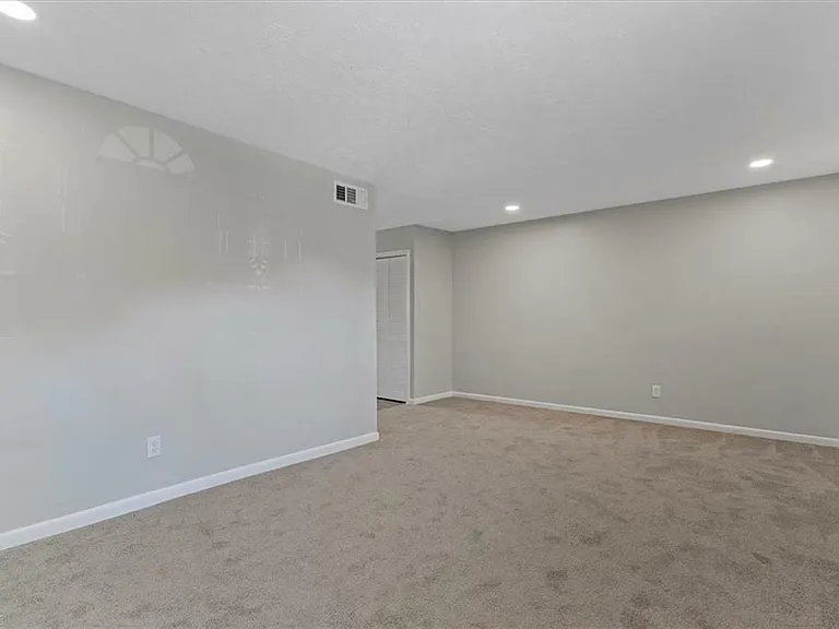 1543 Hardin Ave #1 — Photo 5