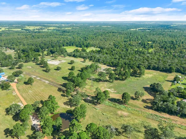 170 Split Oak Rd, Smithville, TX 78957