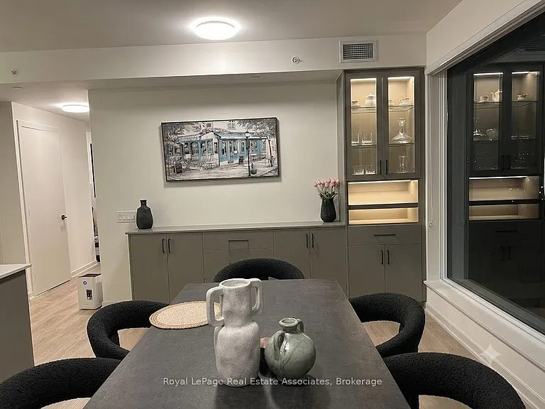 1285 Dupont St — Photo 10