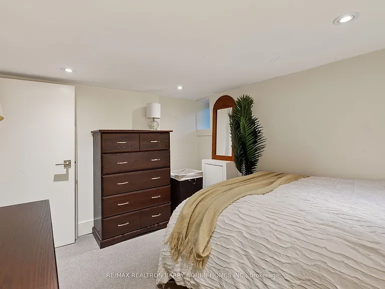 43 Helena Ave — Photo 30
