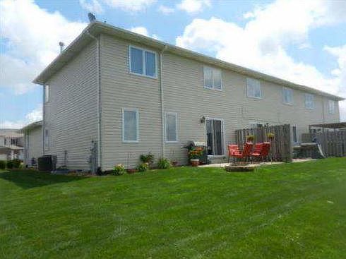 2nd image of 1382 Somerset Dr