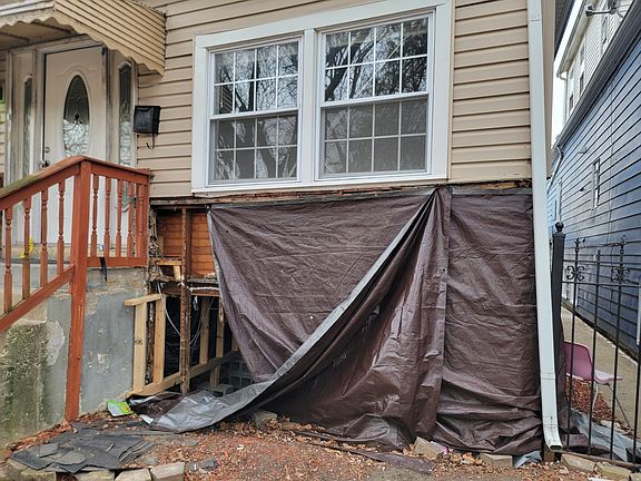 2nd image of 2212 N Nagle Ave