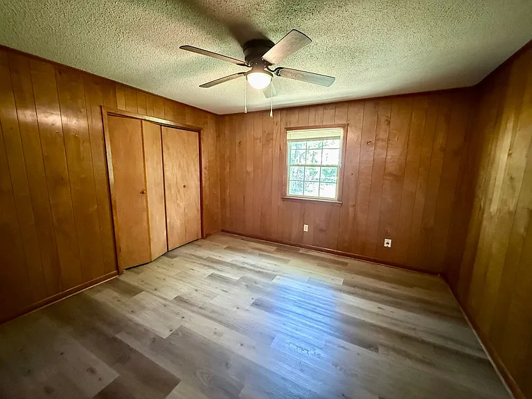 819 W Matthews Ave — Photo 6