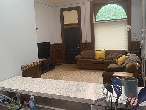 4th image of 304 E Bridge St #1B