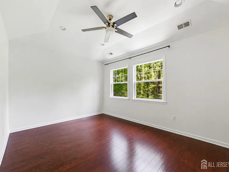 133 Savoth Ln — Photo 12