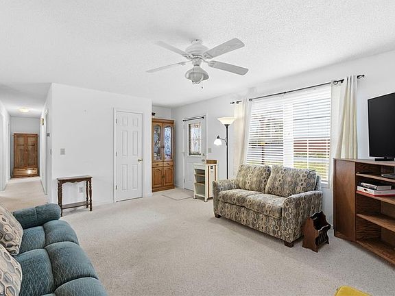 4th image of 1325 Stewart Dr