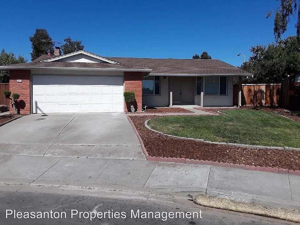 38793 Quince Pl photo 1