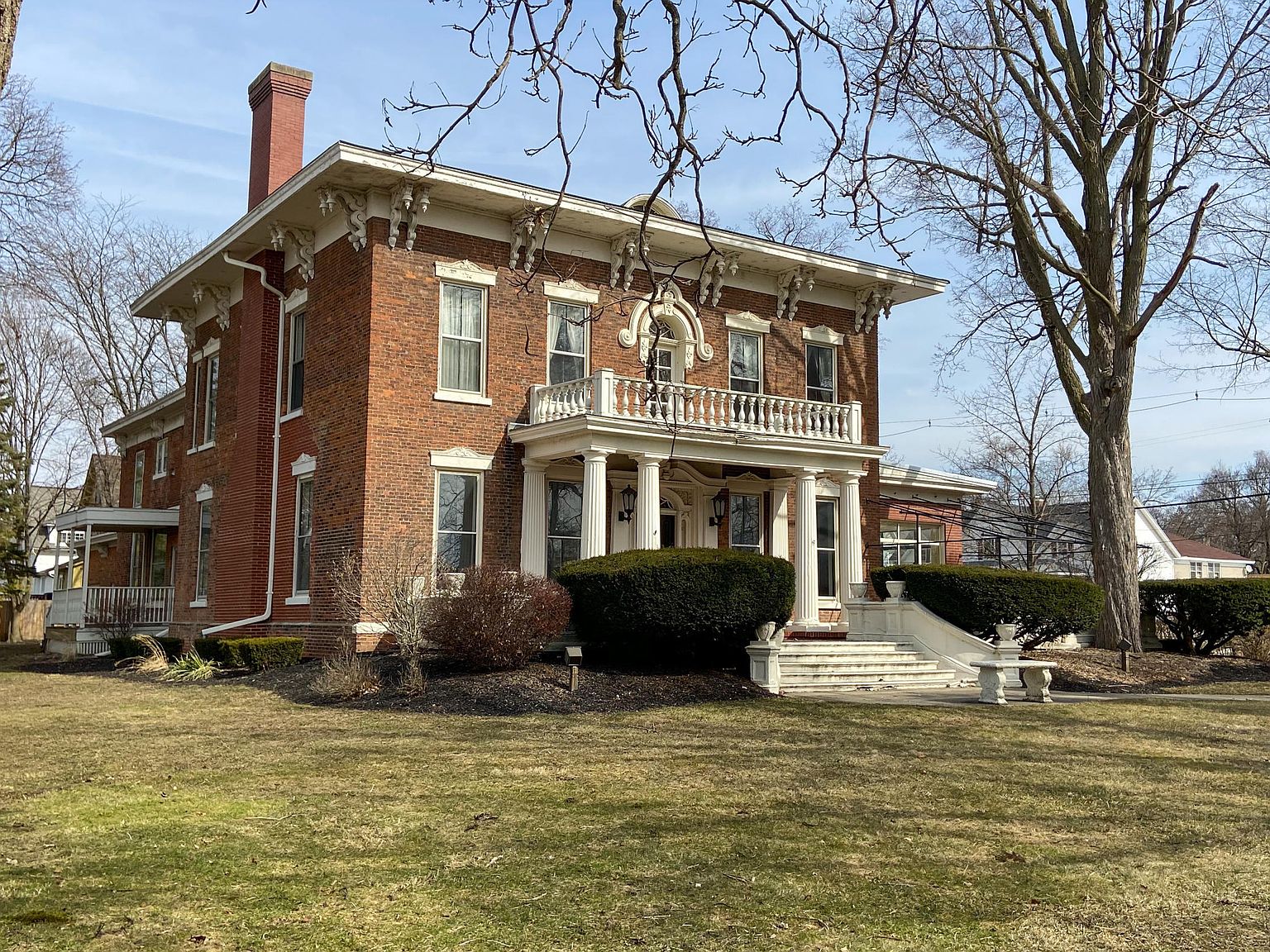 302 W Oliver St, Owosso, MI 48867 Zillow