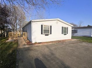 239 Sunset Dr, Holley, NY 14470