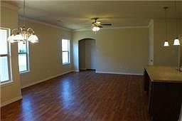 5th image of 1033 Newcastle Dr