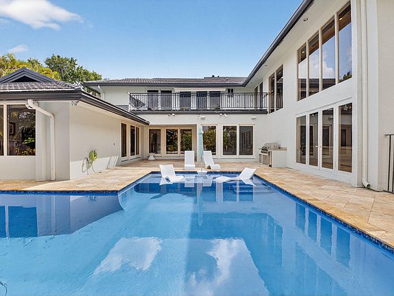 5th image of 19787 Oakbrook Circle