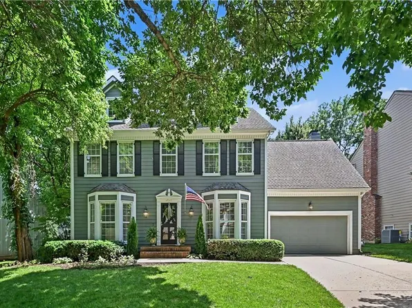 4949 W 129th Ter, Leawood, KS 66209