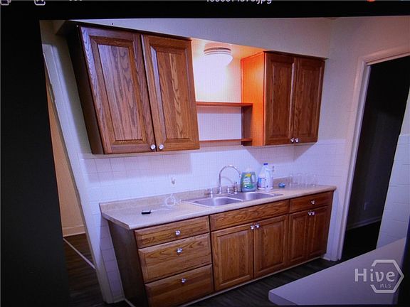 4th image of 2503 Mississippi Ave