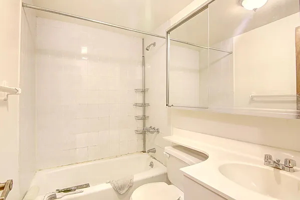 Rented by Guidance Realty Corp. | media 8