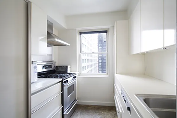 Sold by Pergolotti Realty | media 6