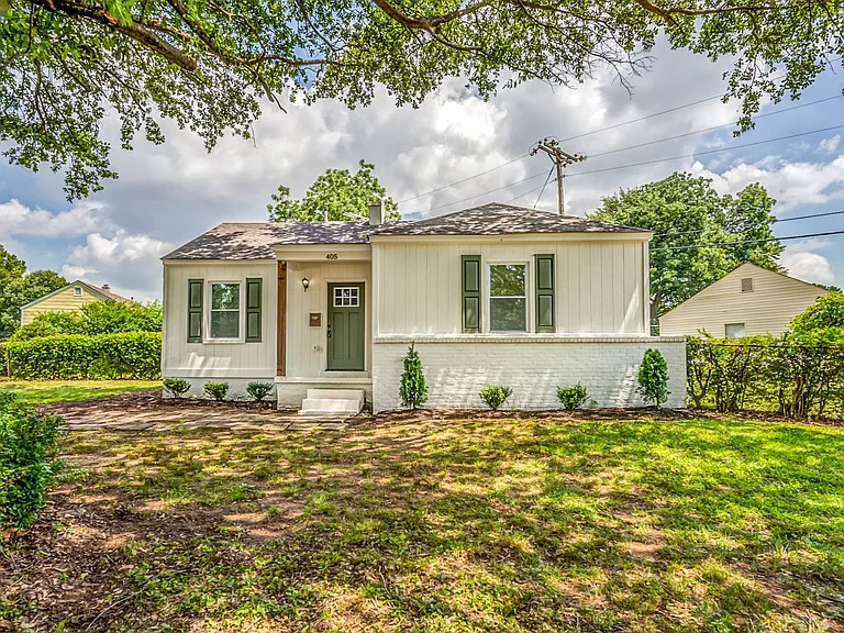 405 W Brooks Rd — Photo 23