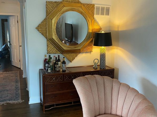 4527 Holly St APT 201