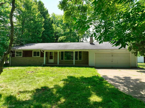38140 Rogers Rd, Willoughby, OH 44094