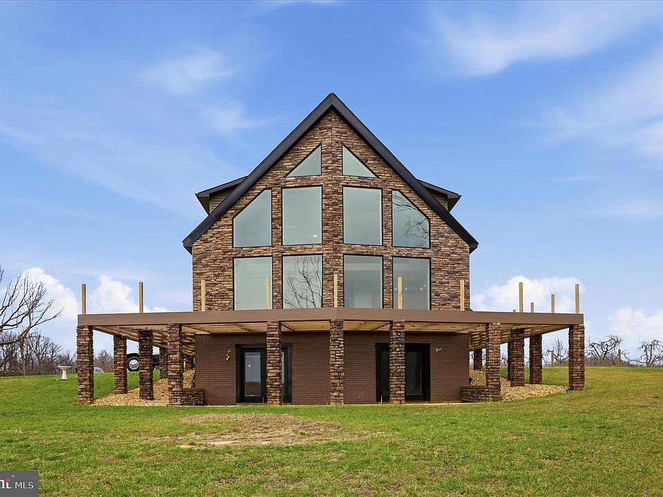 1st image of 12 Bluebell Way