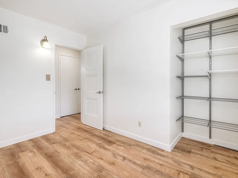 5681 Charter Ave — Photo 13