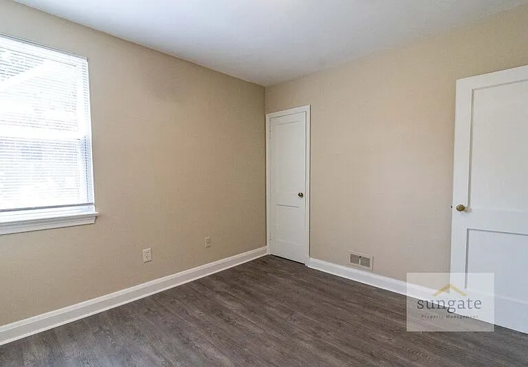 6017 Winthrope Ave — Photo 7