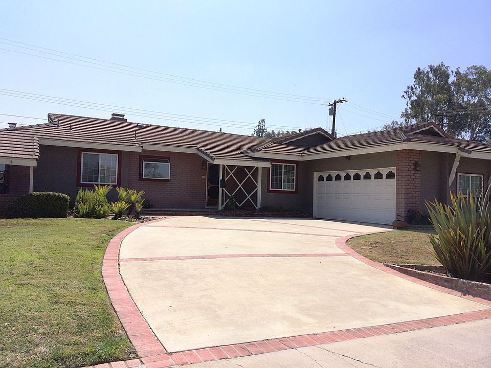 1st image of 114 N Henton Ave