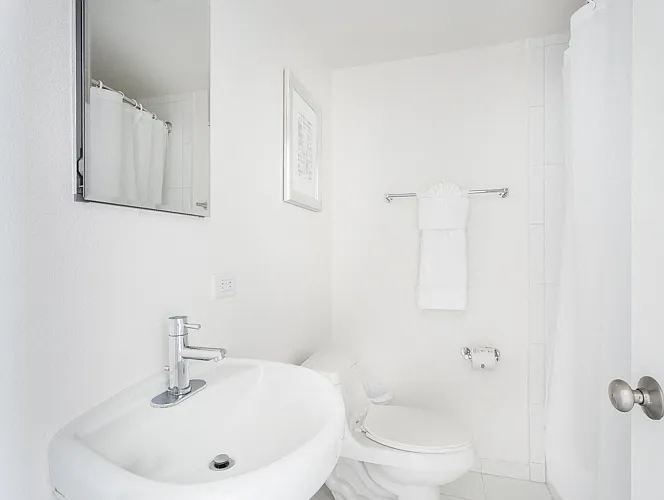 Crystal Tower Apartments — Photo 10