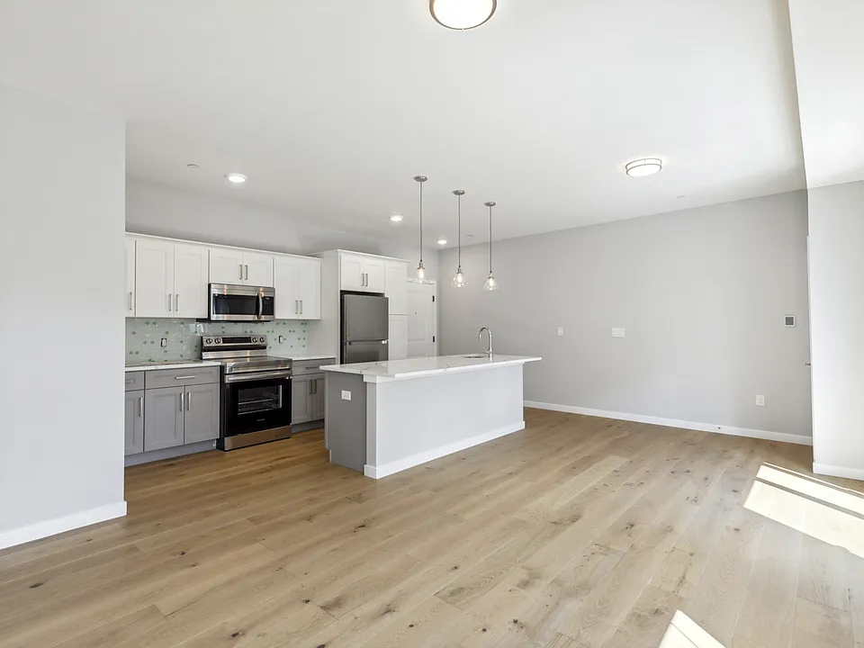 3838 Pechin St #102