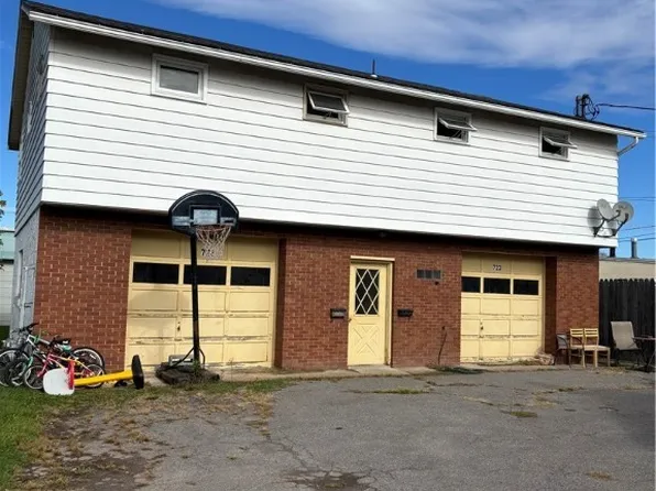 723 Orwood Pl, Syracuse, NY 13208