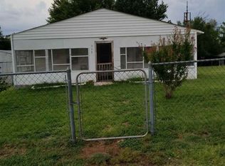 317 N Mount Scott St, Apache, OK 73006