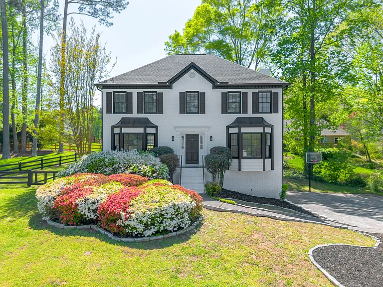 4115 Tanbark Dr NE — Photo 1