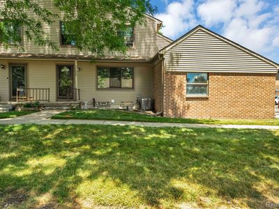 27080 Winchester St, Trenton, MI, 48183