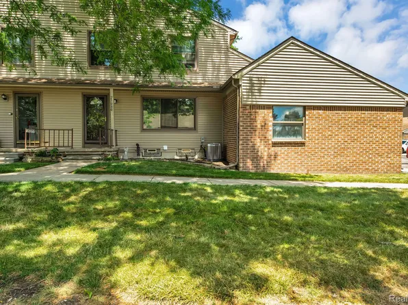 27080 Winchester St, Trenton, MI 48183