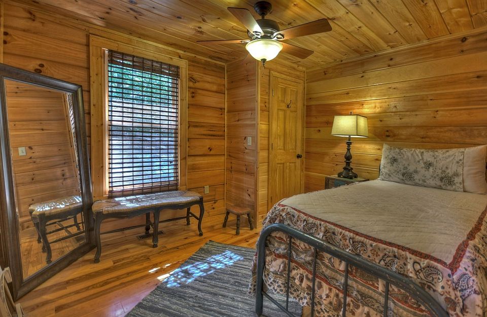 16th image of this home