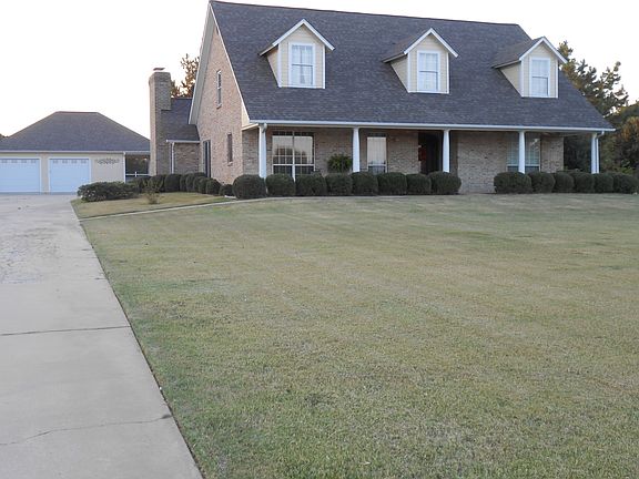 2nd image of 14 Oakridge Dr