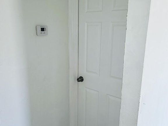 4th image of 814 E Siesta Dr APT 4