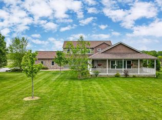 8205 Roberts Rd, Hilliard, OH 43026