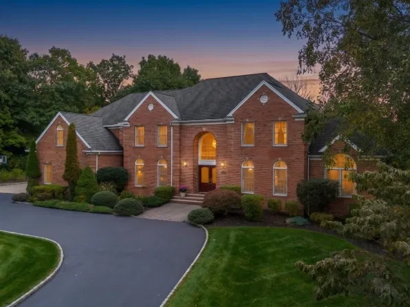 86 Alize Dr, Kinnelon Boro, NJ 07405