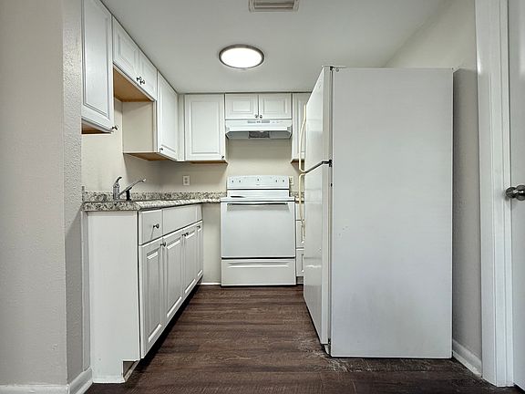 5th image of 411 W Idlewild Ave APT 4