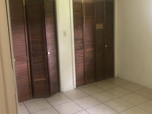 4th image of 268 SE Hanover Pl #102