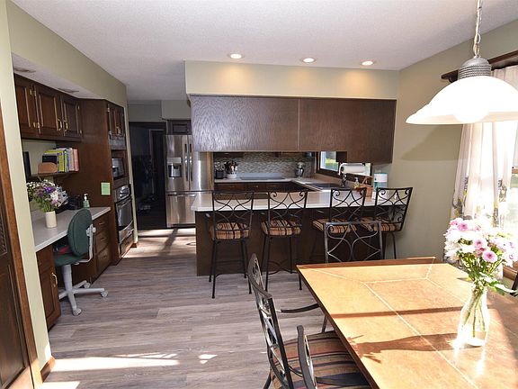 4th image of 1001 N Denmark Dr