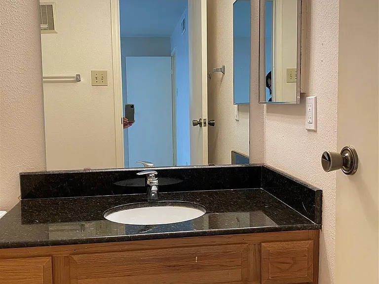 7709 Cambridge St #7709 — Photo 9
