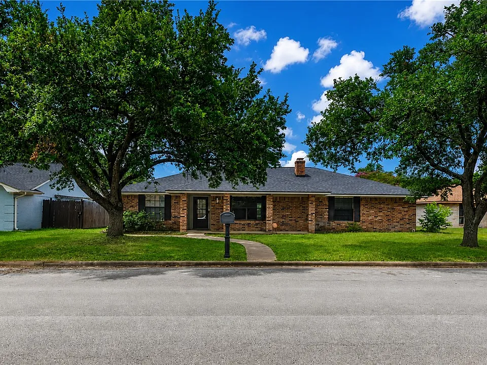 2312 Windsor Dr