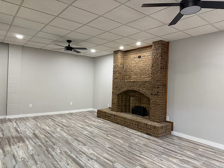 129 Greenridge Dr — Photo 1